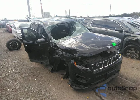 2018 Jeep Compass Latitude 4X4 from USA, damaged, VIN 3C4NJDBB1JT485407